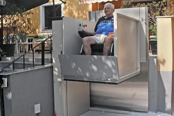 Elevex 1